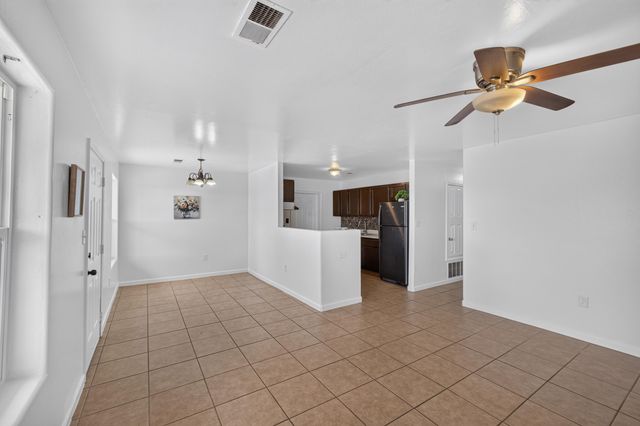 10 Nehemiah Place, Los Lunas, NM 87031