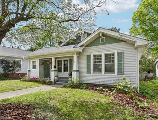 213 Westover Terrace, Greensboro, NC 27403