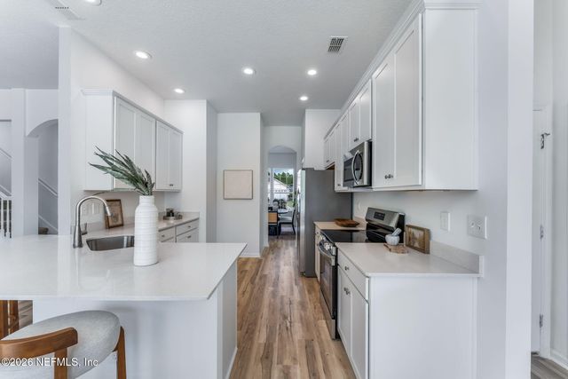 9478 BEMBRIDGE MILL Drive, Jacksonville, FL 32244