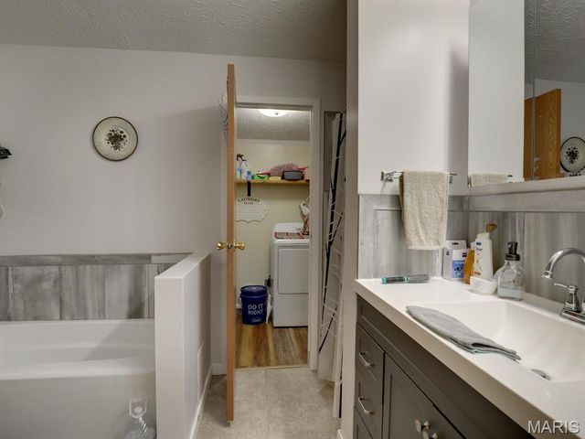 19613 State Highway Y, Lewistown, MO 63452