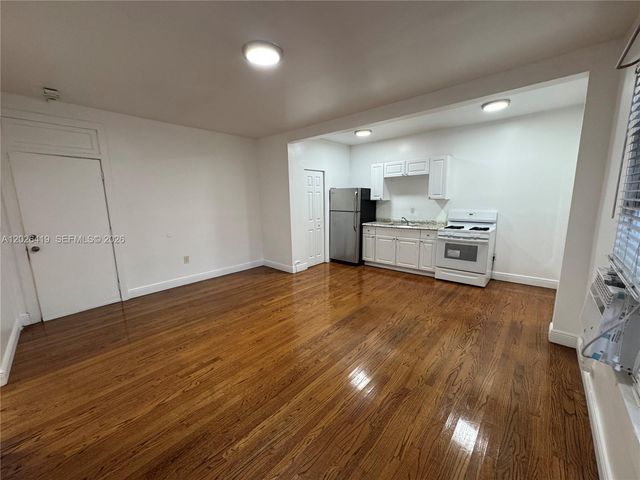 177 NE 50th St 4, Miami, FL 33137