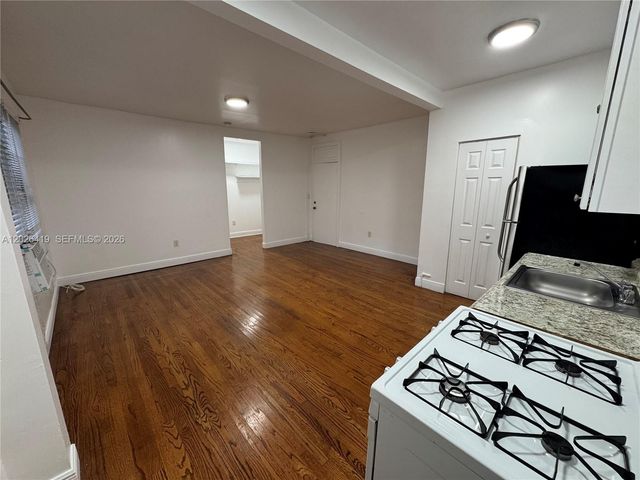 177 NE 50th St 4, Miami, FL 33137