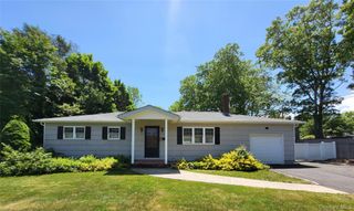 46 Southaven Avenue, Medford, NY 11763