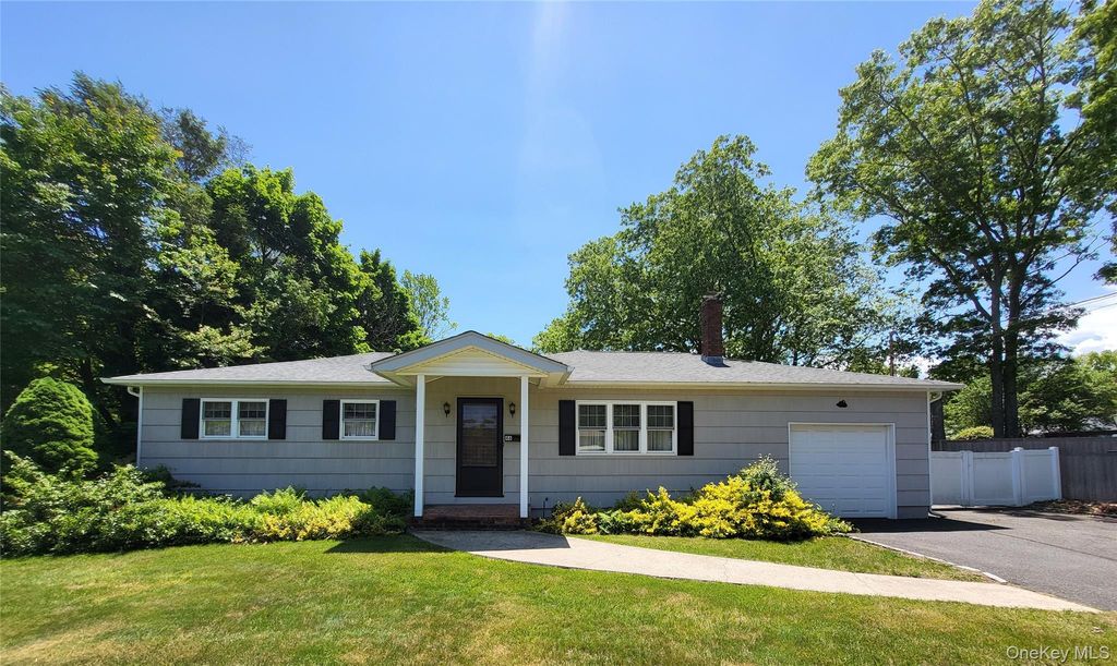 46 Southaven Avenue, Medford, NY 11763