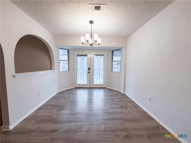 203 W Hogan Drive, Copperas Cove, TX 76522