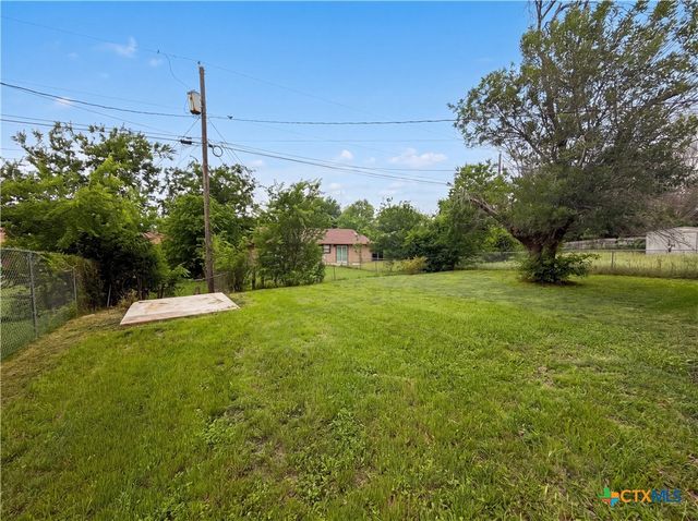 203 W Hogan Drive, Copperas Cove, TX 76522