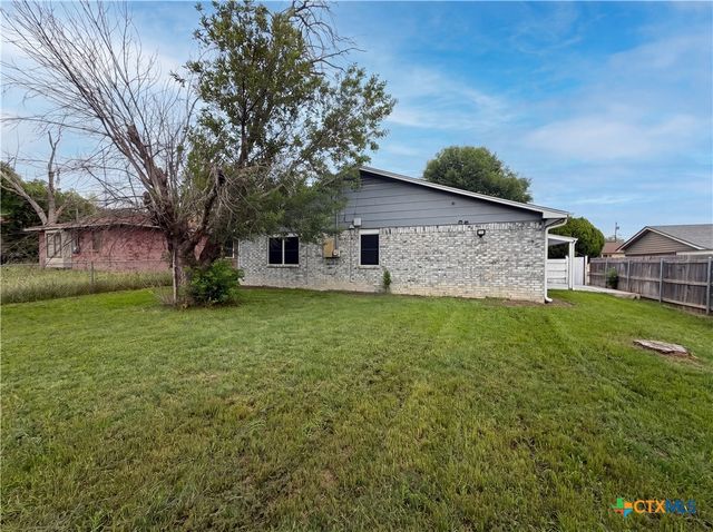 203 W Hogan Drive, Copperas Cove, TX 76522