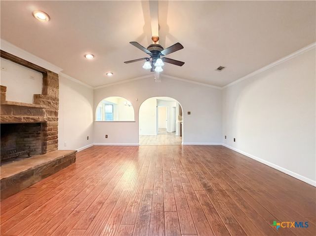 203 W Hogan Drive, Copperas Cove, TX 76522