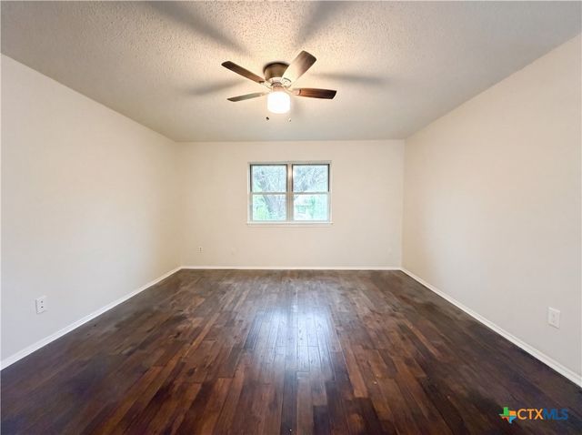 203 W Hogan Drive, Copperas Cove, TX 76522