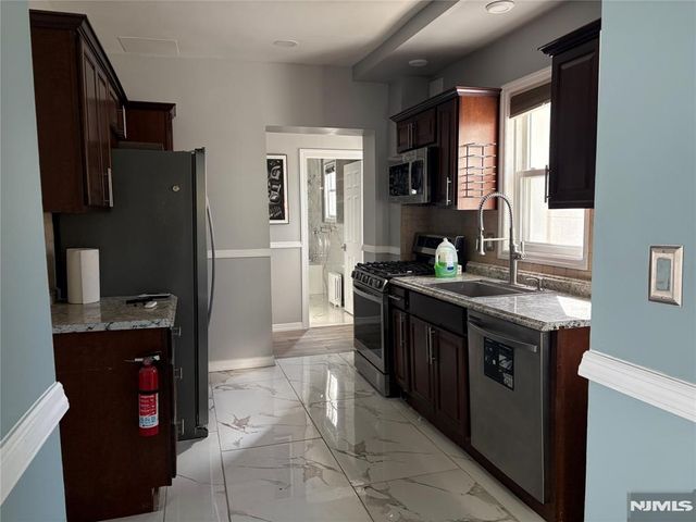 282 Harding Avenue 1st floor, Teaneck, NJ 07666