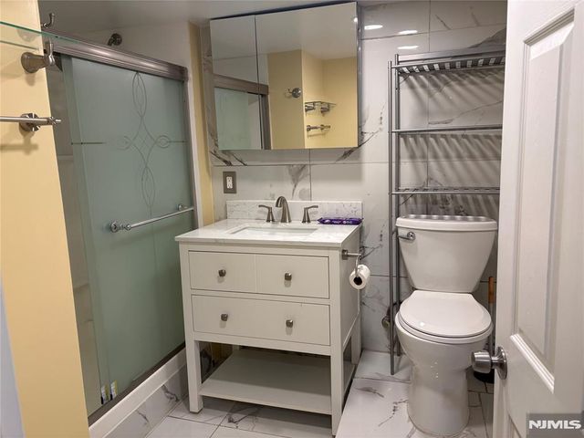 282 Harding Avenue 1st floor, Teaneck, NJ 07666