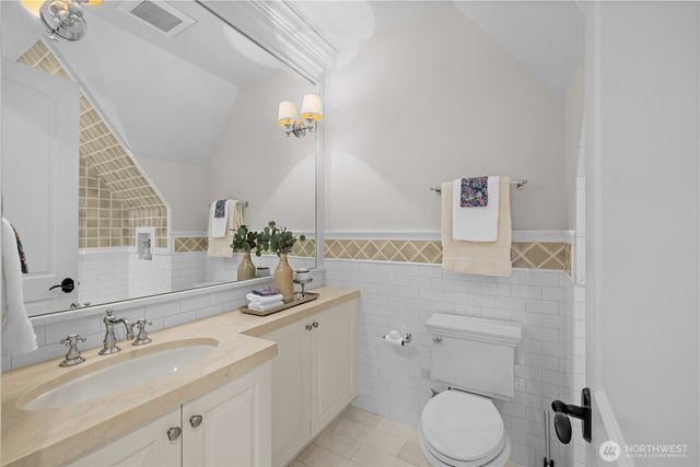 27126 SE Grand Ridge Drive, Issaquah, WA 98029