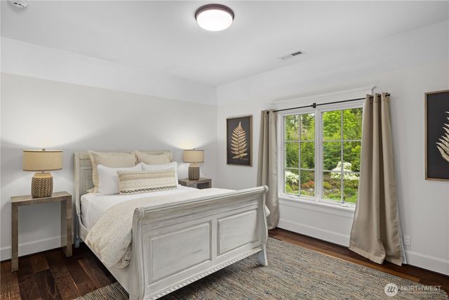 27126 SE Grand Ridge Drive, Issaquah, WA 98029