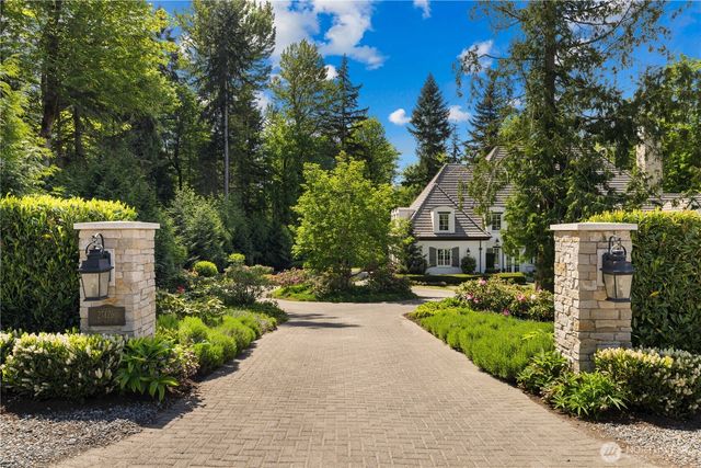 27126 SE Grand Ridge Drive, Issaquah, WA 98029