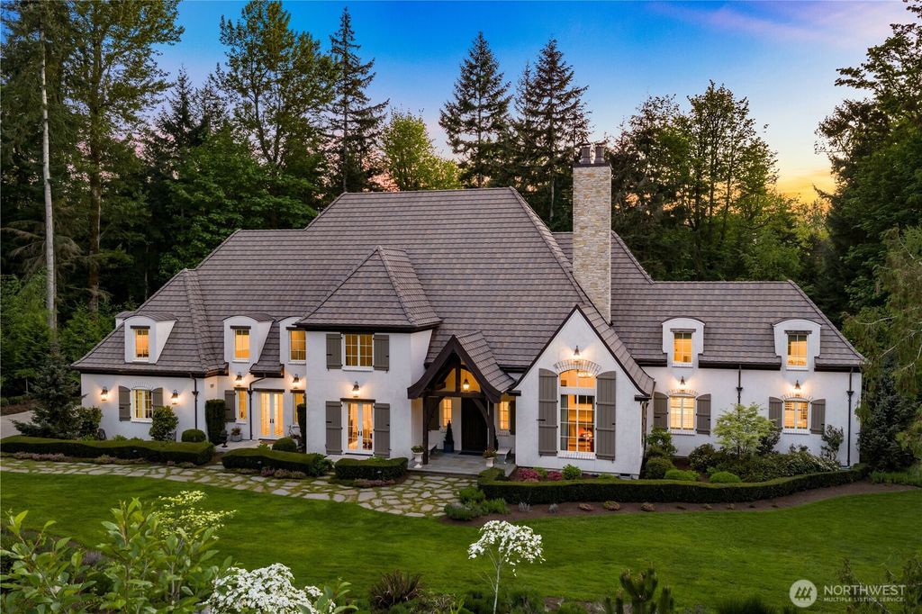 27126 SE Grand Ridge Drive, Issaquah, WA 98029