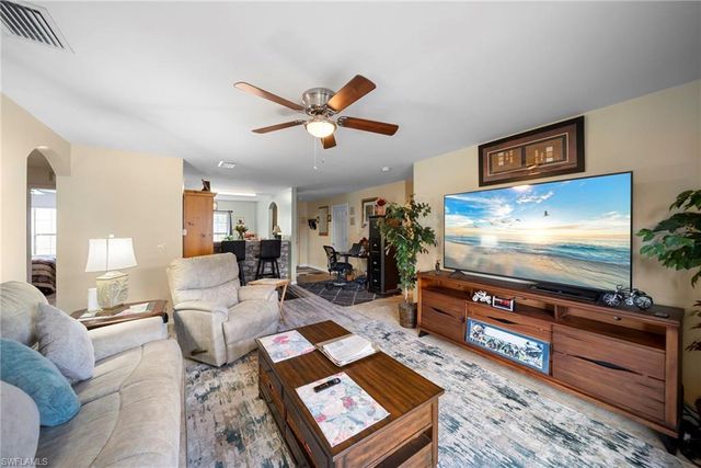 427 3rd ST, Cape Coral, FL 33993