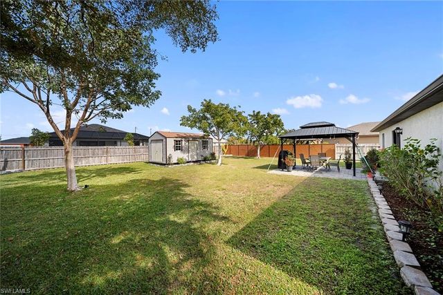 427 3rd ST, Cape Coral, FL 33993