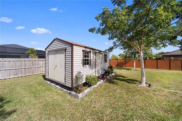 427 3rd ST, Cape Coral, FL 33993