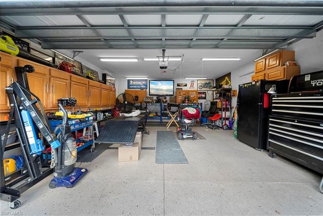 427 3rd ST, Cape Coral, FL 33993