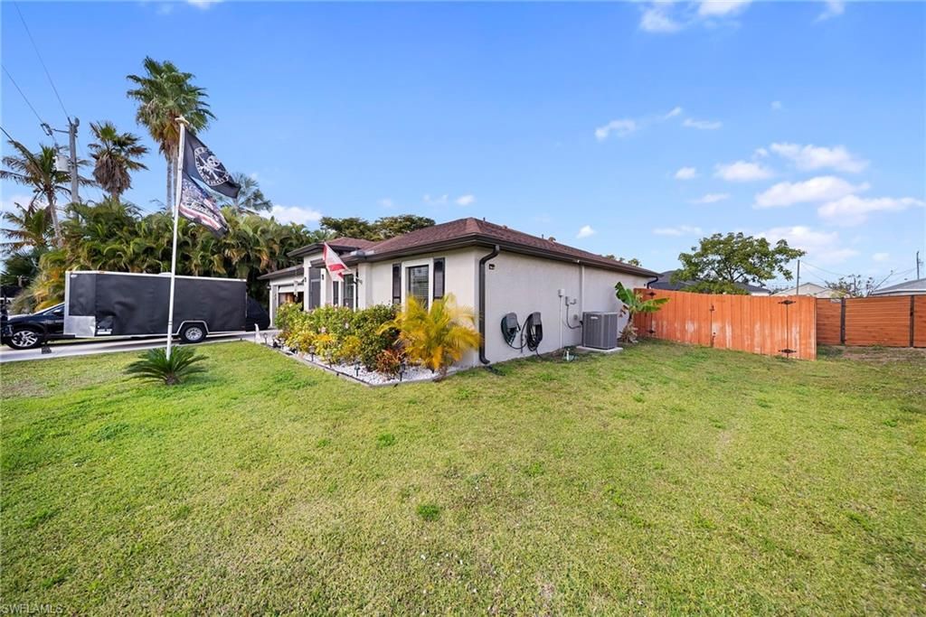 427 3rd ST, Cape Coral, FL 33993
