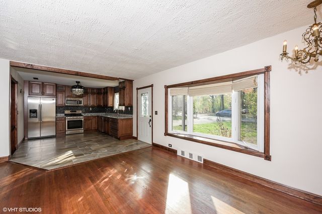 4N225 BRIAR Lane, Bensenville, IL 60106
