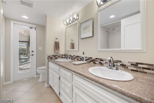1704 Palaco Grande PKWY, Cape Coral, FL 33904