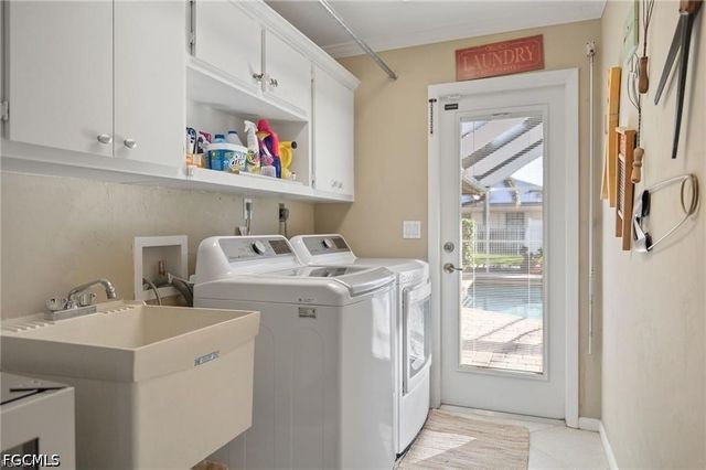 1704 Palaco Grande PKWY, Cape Coral, FL 33904