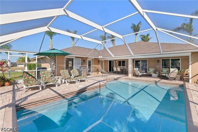 1704 Palaco Grande PKWY, Cape Coral, FL 33904