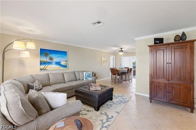 1704 Palaco Grande PKWY, Cape Coral, FL 33904