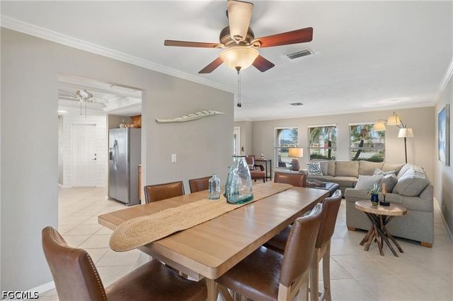 1704 Palaco Grande PKWY, Cape Coral, FL 33904