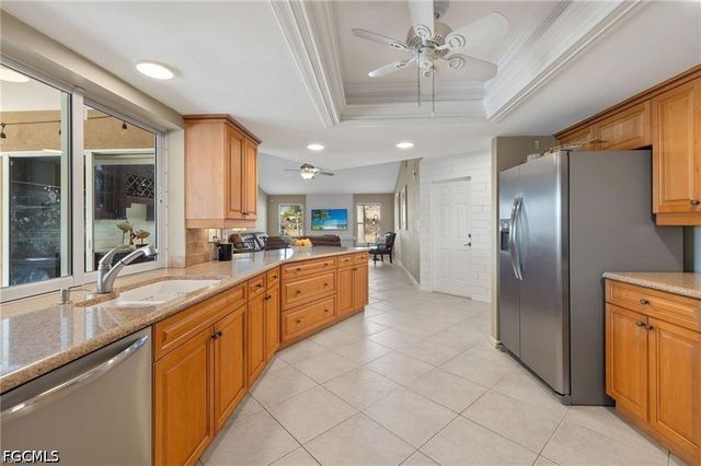 1704 Palaco Grande PKWY, Cape Coral, FL 33904