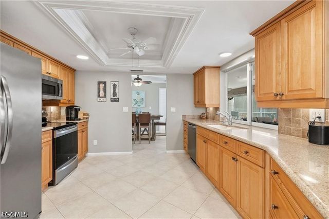 1704 Palaco Grande PKWY, Cape Coral, FL 33904