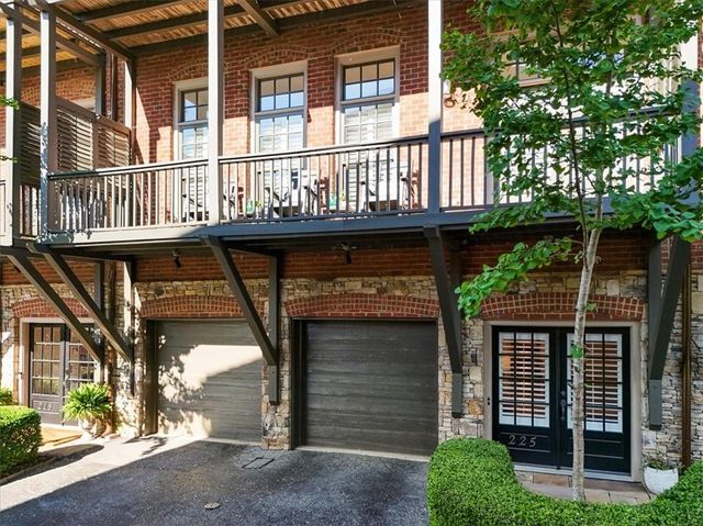 225 Founders Mill Court, Roswell, GA 30075