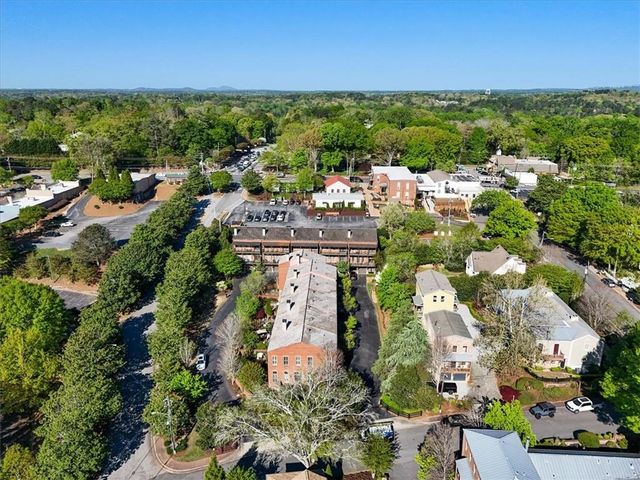 225 Founders Mill Court, Roswell, GA 30075