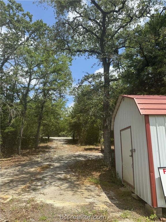 3518 Winding Road, Hearne, TX 77859 — photo 5