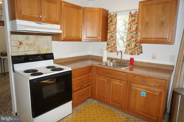 783 BLUE JAY RD, Harrisburg, PA 17111