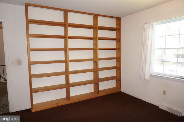 783 BLUE JAY RD, Harrisburg, PA 17111
