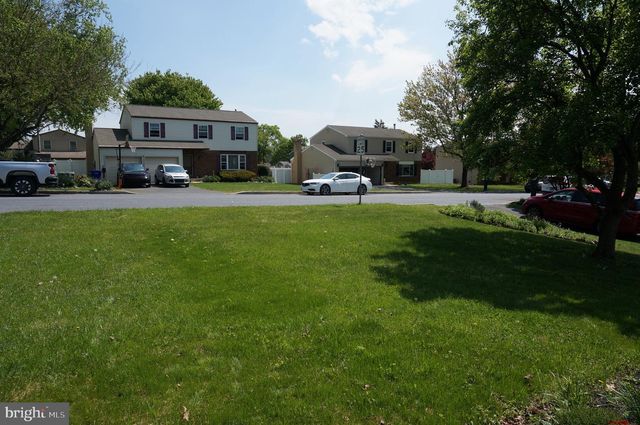 783 BLUE JAY RD, Harrisburg, PA 17111