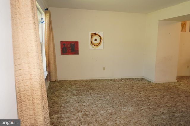 783 BLUE JAY RD, Harrisburg, PA 17111