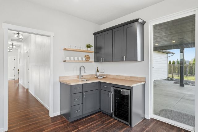 2539 S Man O War Ln, Veradale, WA 99037