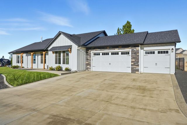 2539 S Man O War Ln, Veradale, WA 99037