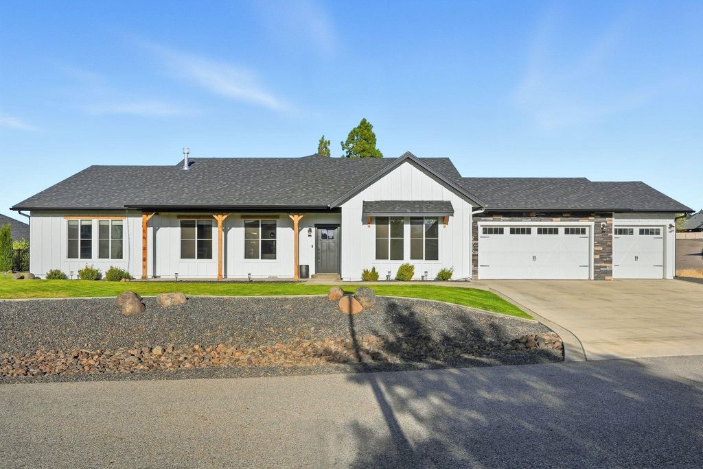 2539 S Man O War Ln, Veradale, WA 99037