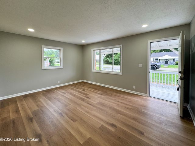 1728 Nelson Ave, Louisville, KY 40216