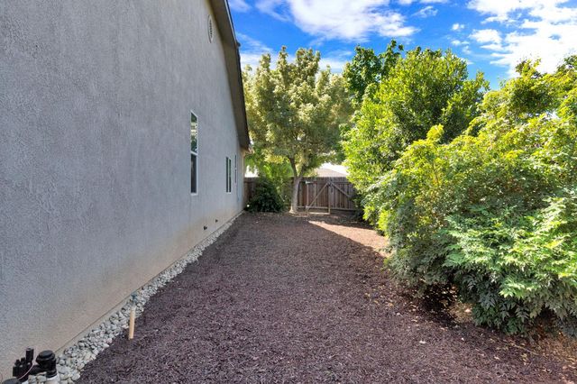 2852 Geary Avenue, Sanger, CA 93657