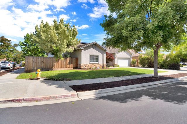 2852 Geary Avenue, Sanger, CA 93657