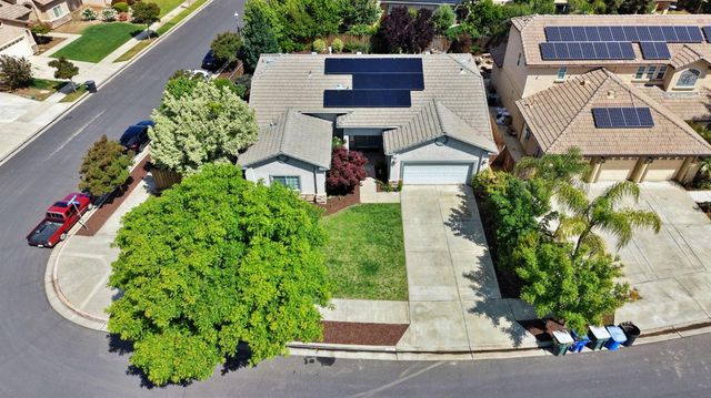 2852 Geary Avenue, Sanger, CA 93657
