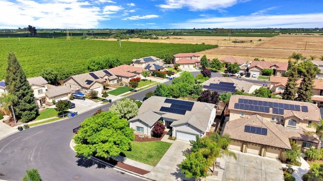 2852 Geary Avenue, Sanger, CA 93657
