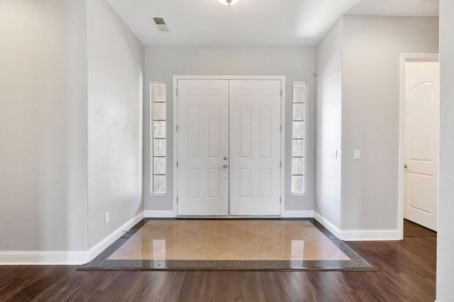 2852 Geary Avenue, Sanger, CA 93657
