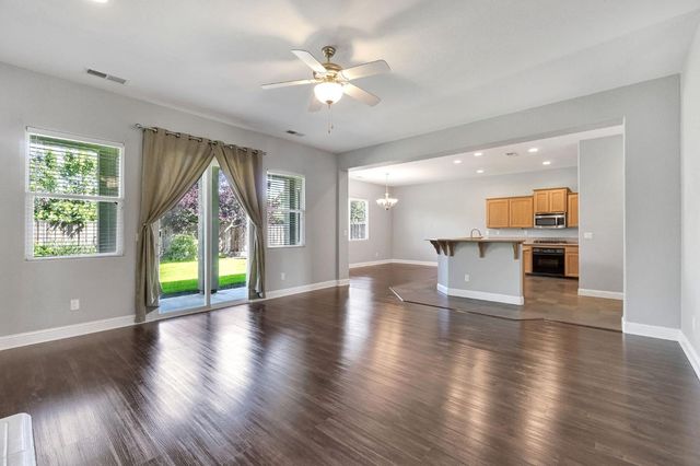 2852 Geary Avenue, Sanger, CA 93657