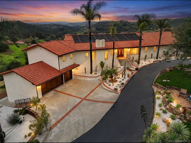 29509 Hoxie Ranch Rd, Vista, CA 92084